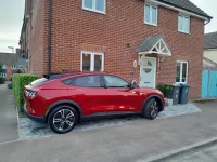 Ford Mustang Mach-E Rouge Lucid Base de Ady