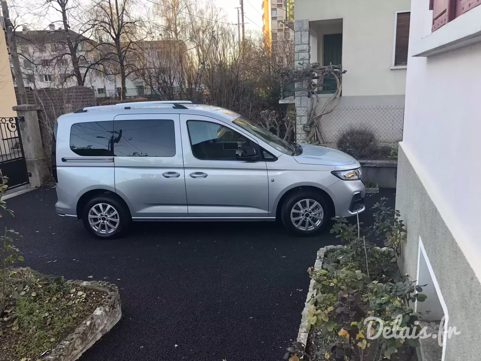 Ford Tourneo Connect Gris Argent Titanium