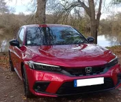 Honda Civic Rouge Cristallin Premium Sport de Hamster