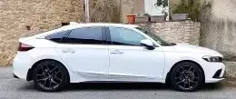 Honda Civic Blanc Platine Advance de Kyrillos