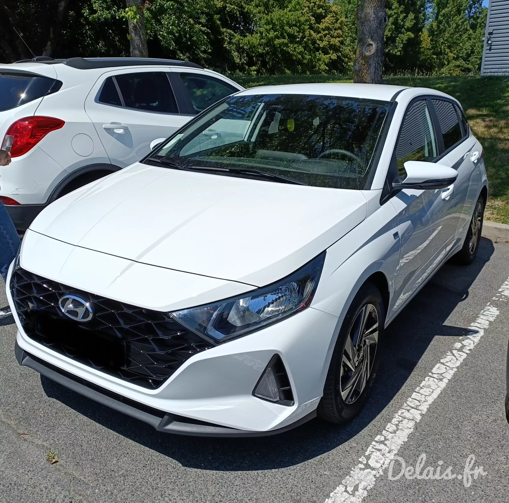 Hyundai i20 Atlas White Intiutive