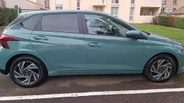 Hyundai i20 Mangrove Green Intiutive de Pouet