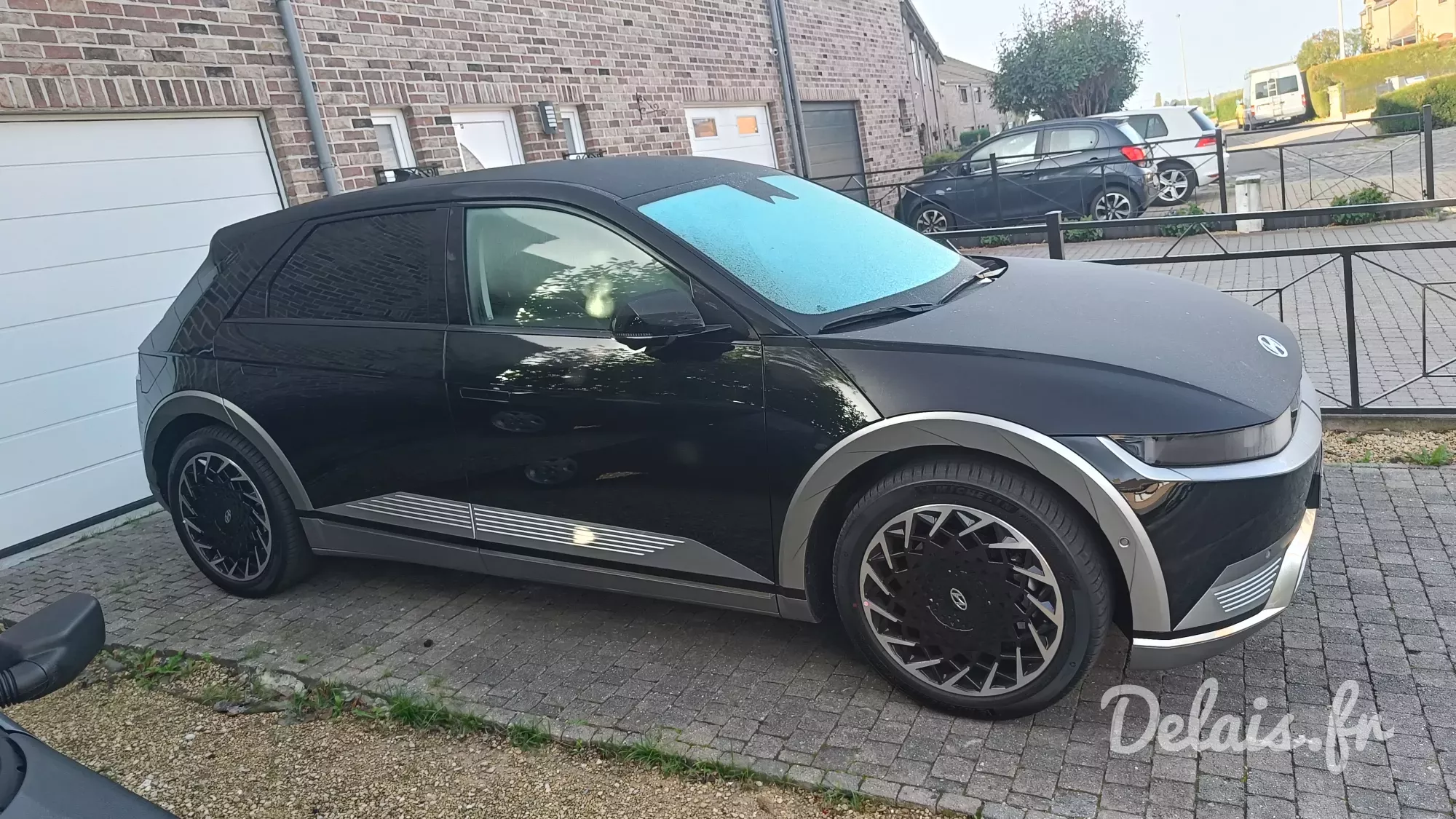 Hyundai Ioniq 5 Phantom Black Balance