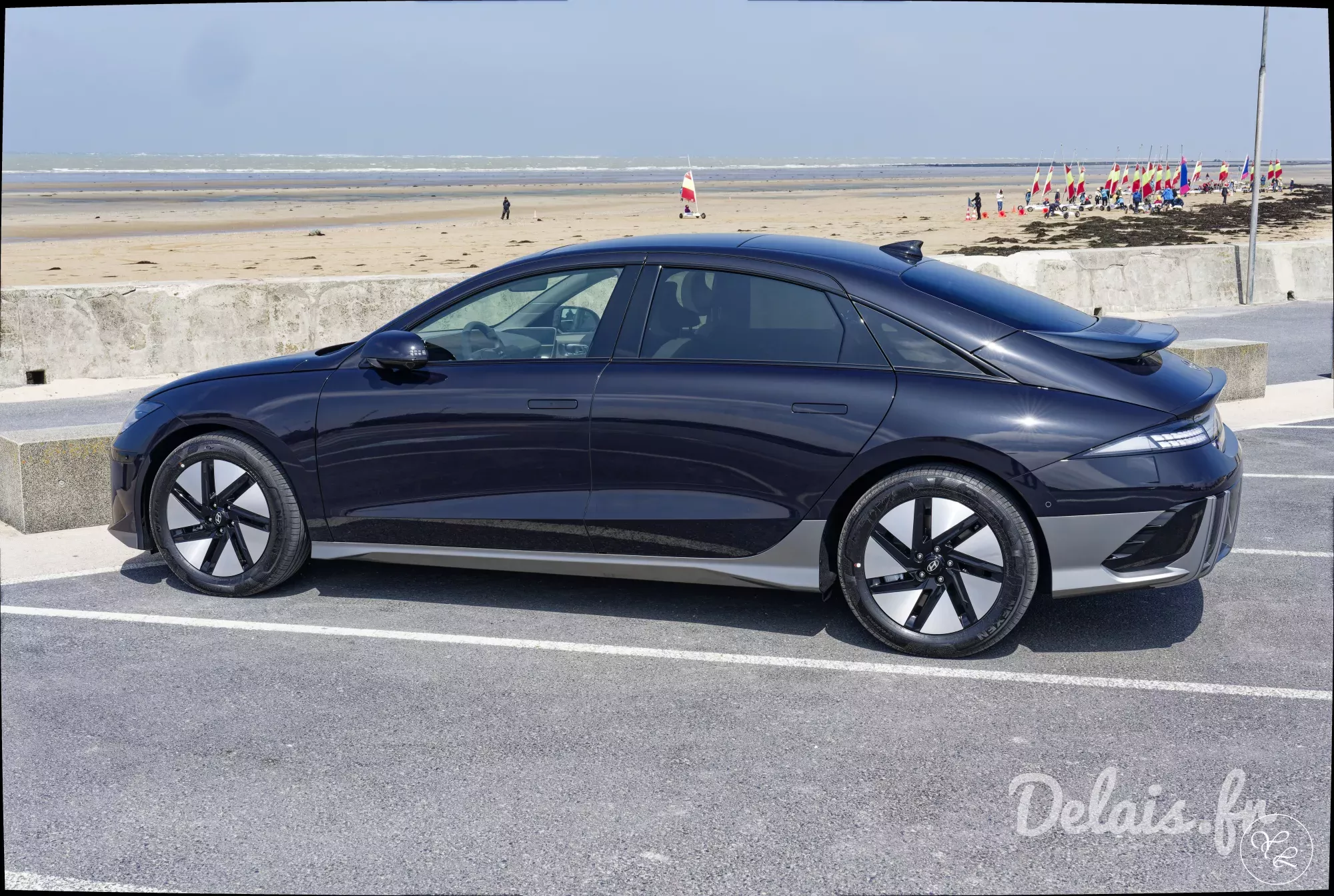 Hyundai Ioniq 6 Biophilic Blue Executive