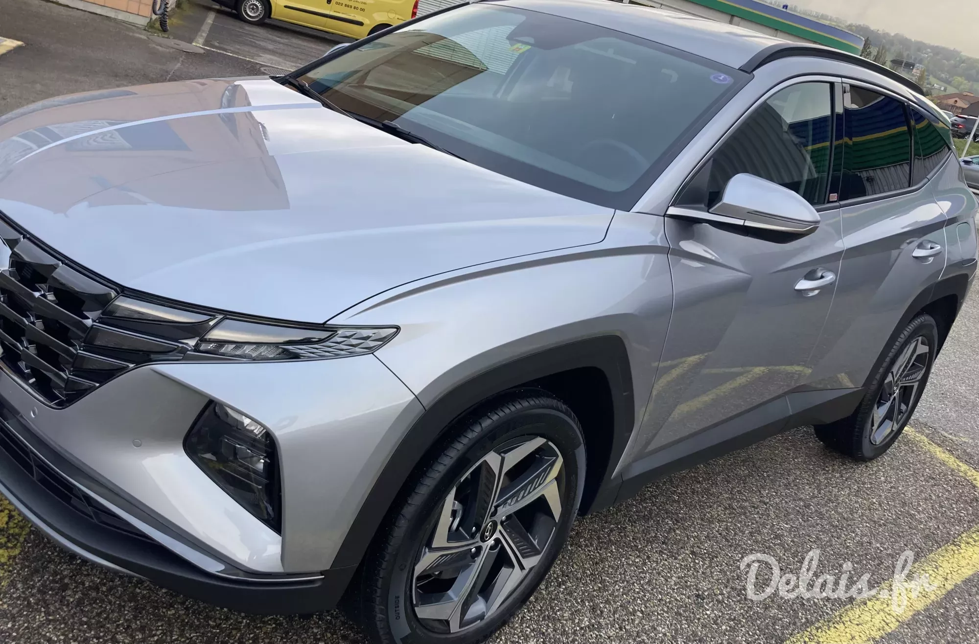 Hyundai Tucson Shimmering Silver Creative