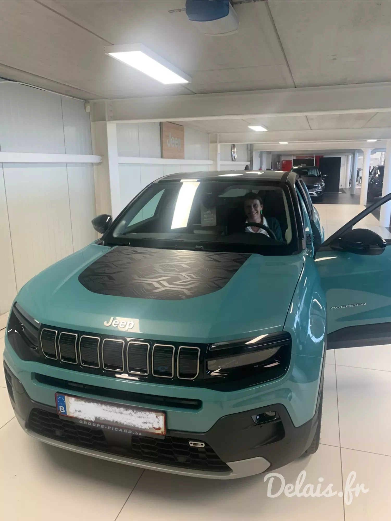 Jeep Avenger Lake Blue Summit