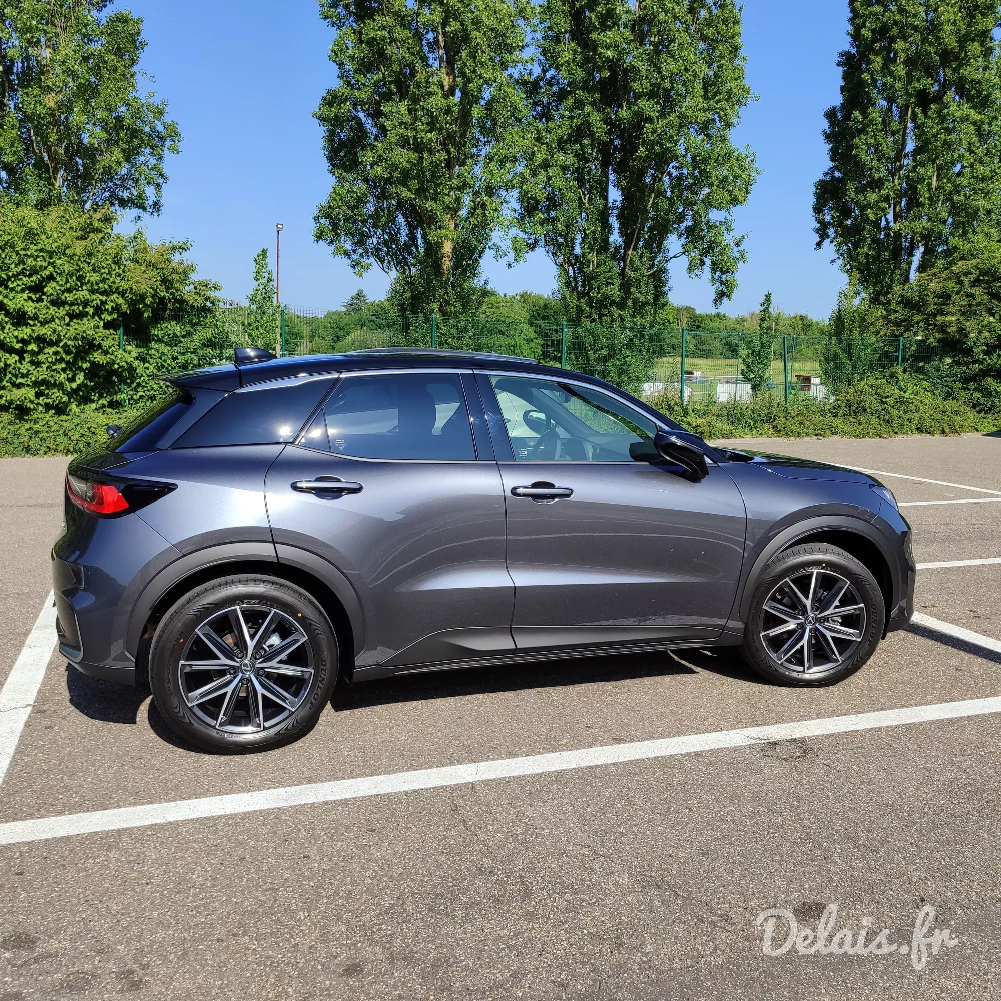 Lexus LBX Gris de Payne Emotion