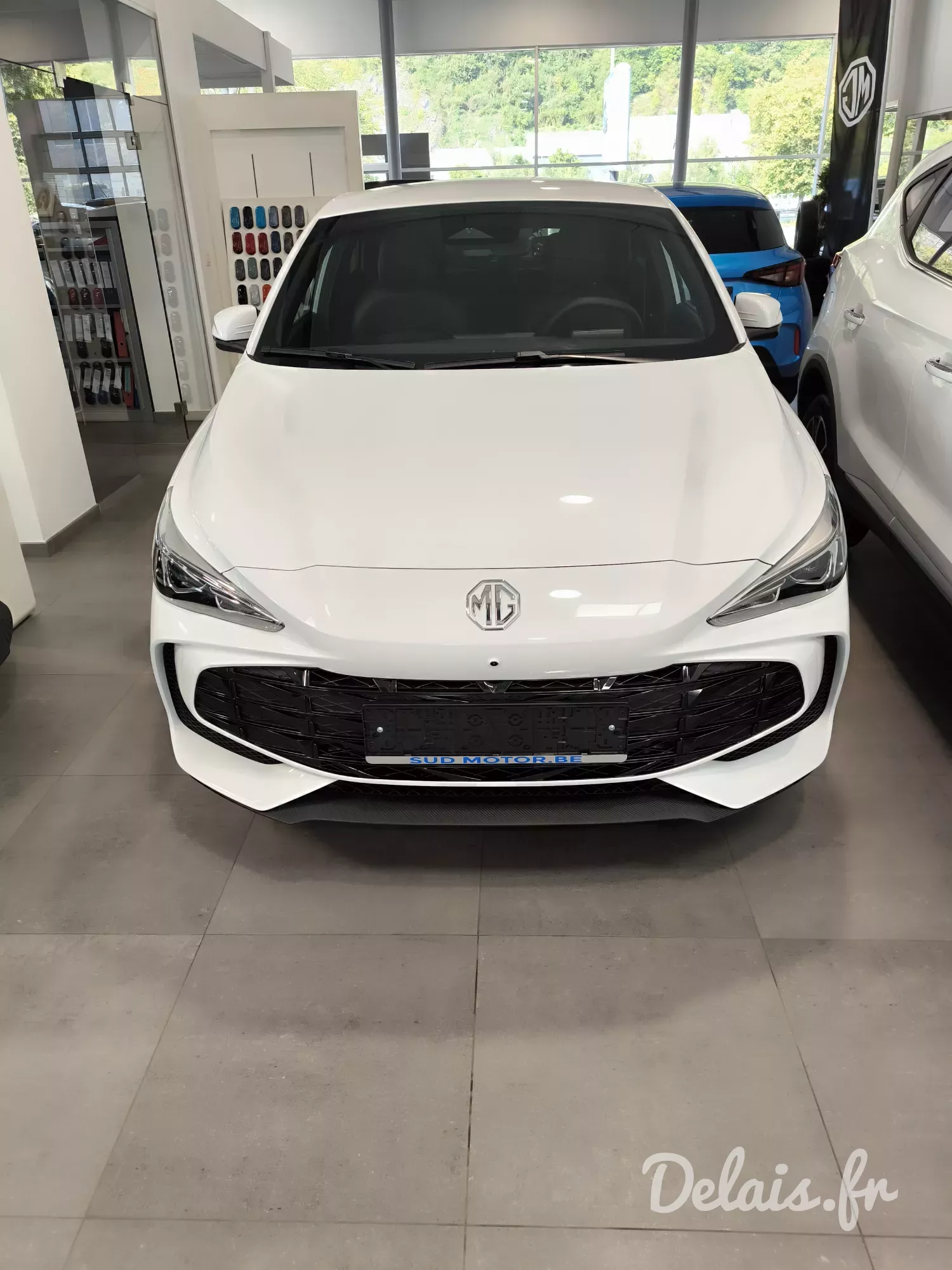 MG3 Dover White Luxury