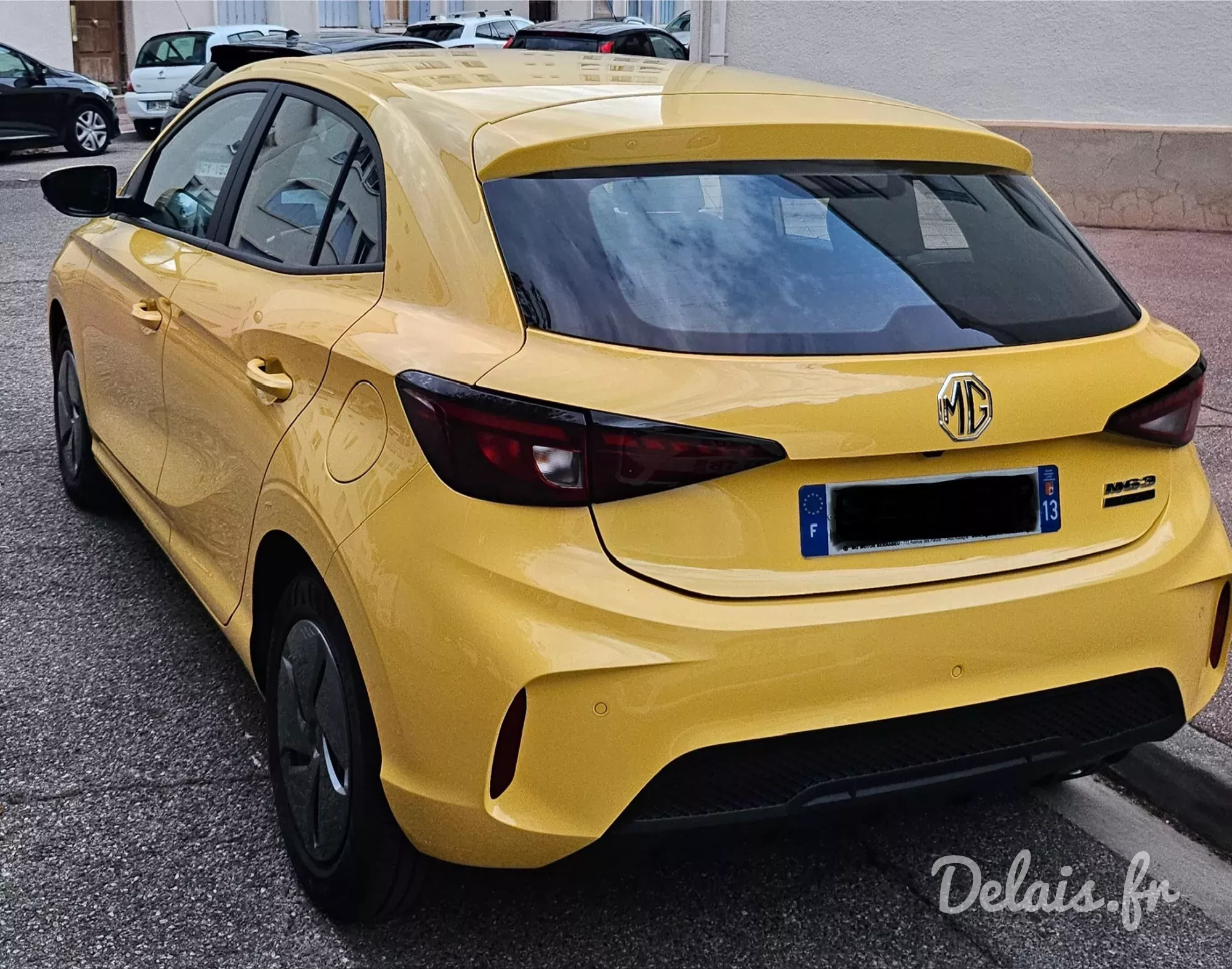 MG3 Pastel Yellow Standard