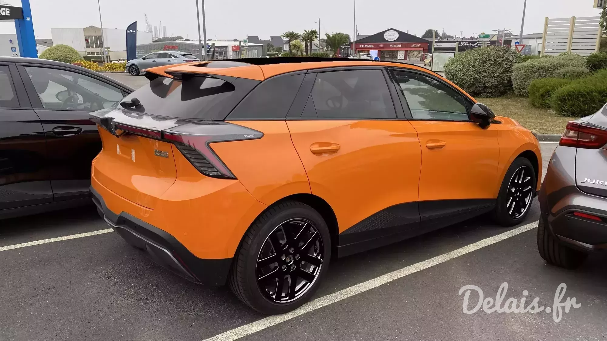 MG4 Fizzy Orange Luxury