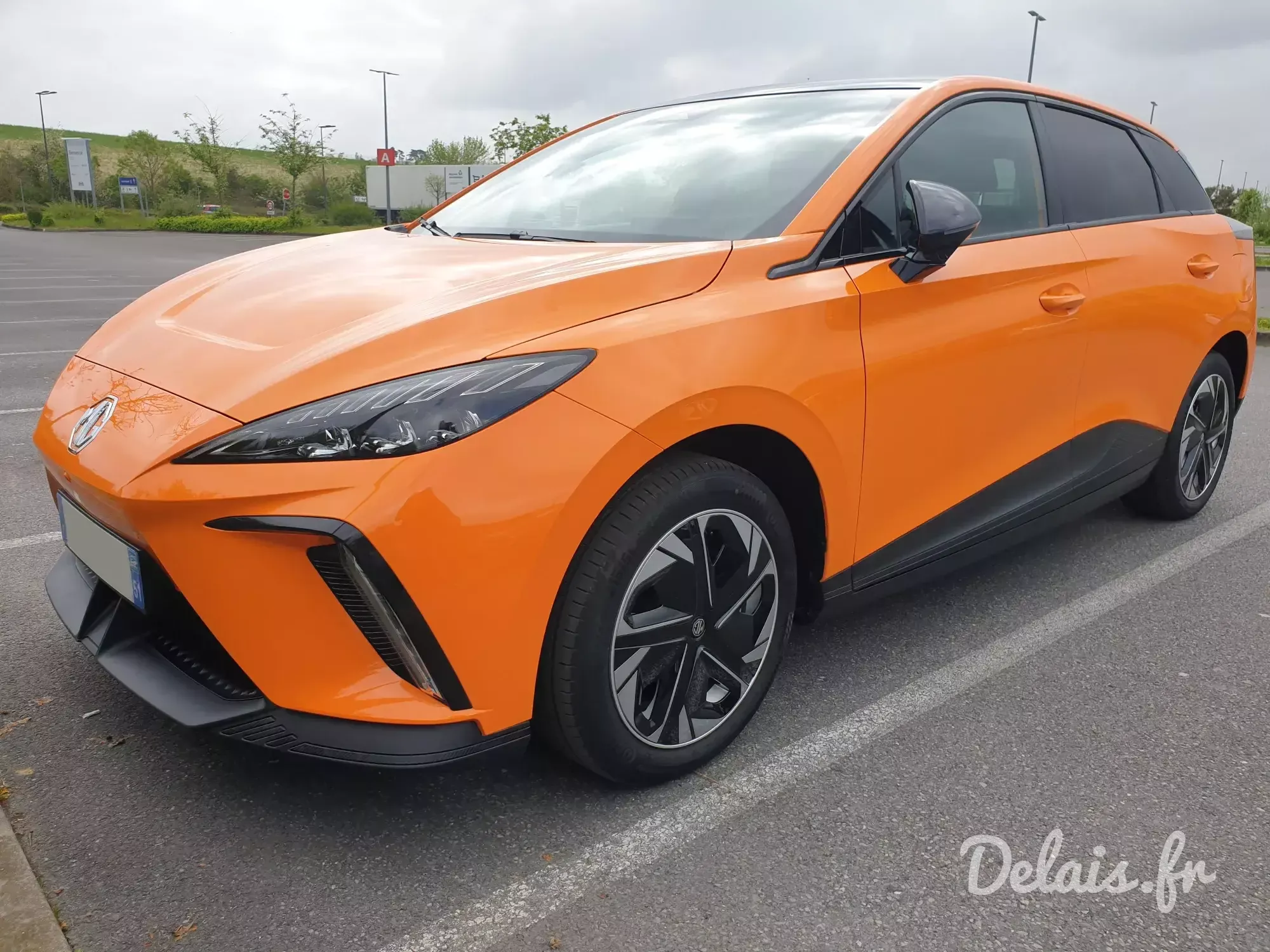 MG4 Fizzy Orange Luxury