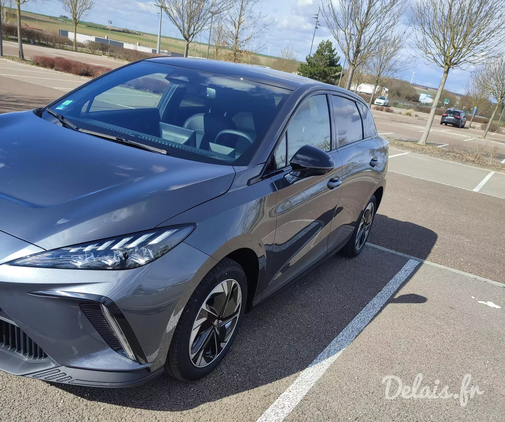MG4 Andes Grey Luxury