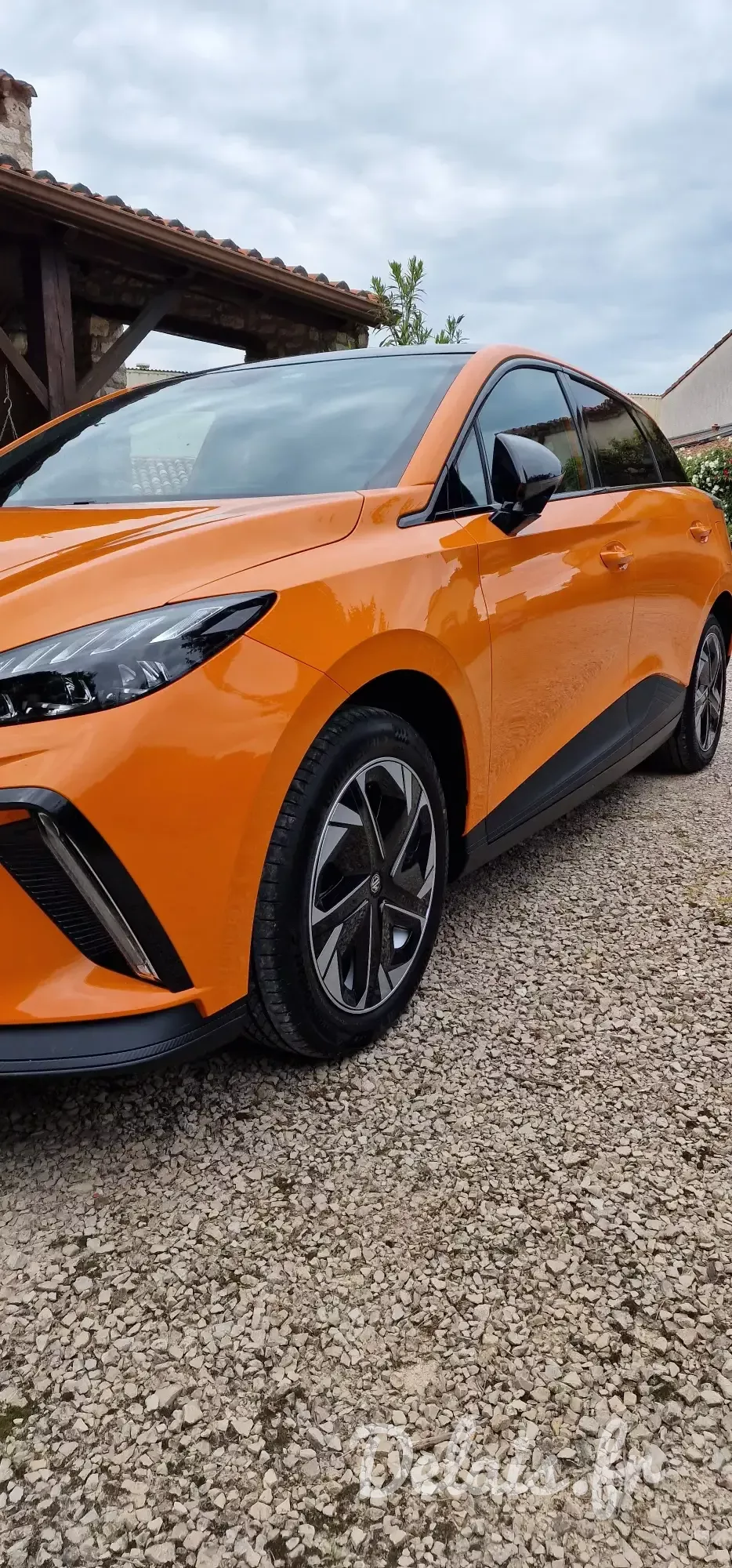 MG4 Fizzy Orange Luxury