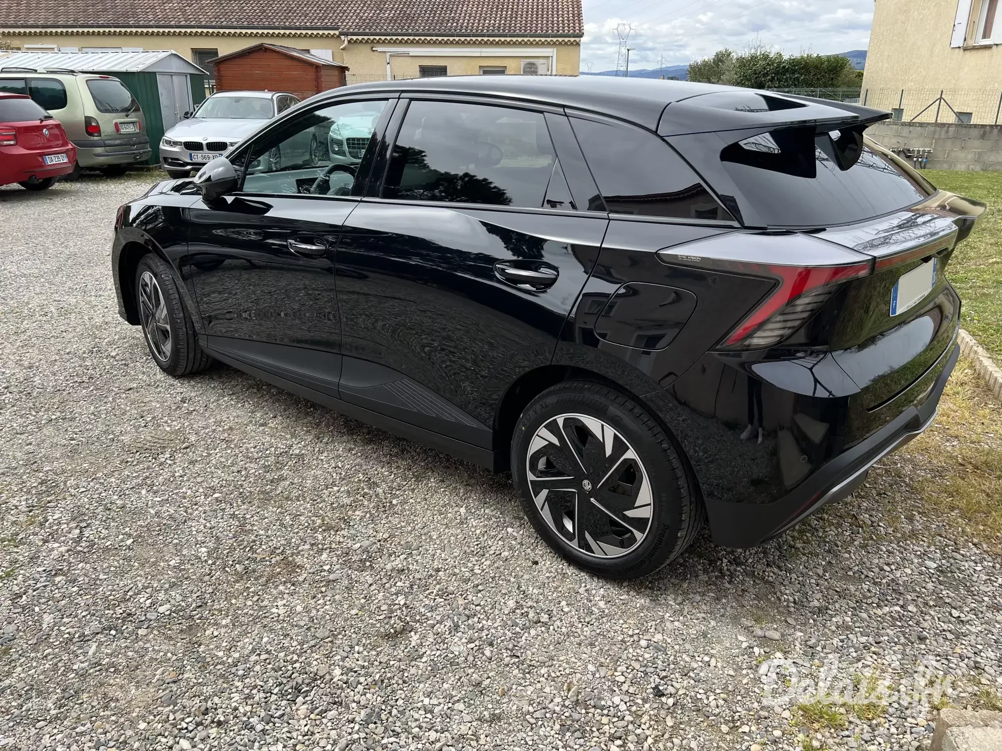 MG4 Pebble Black Luxury