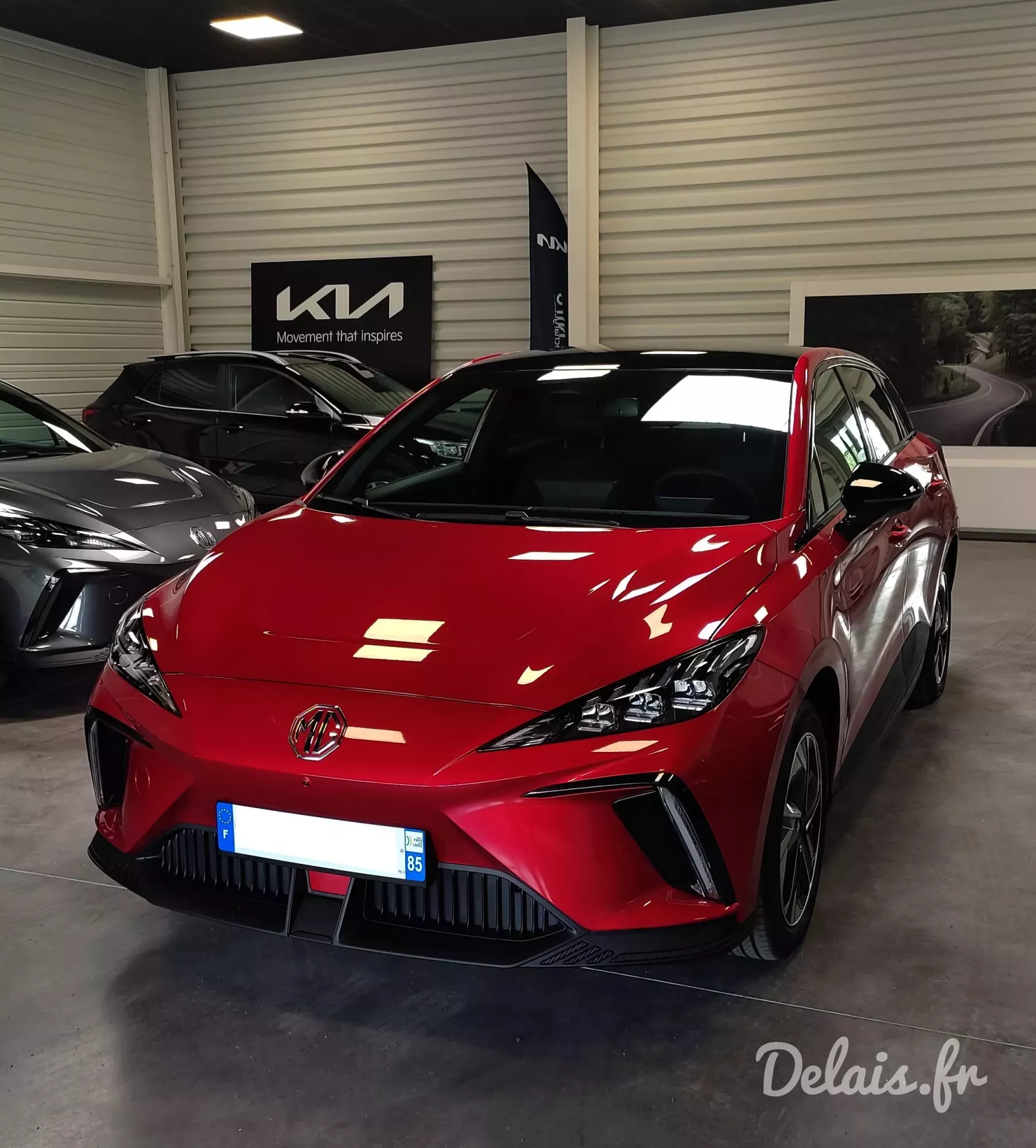 MG4 Diamond Red Luxury