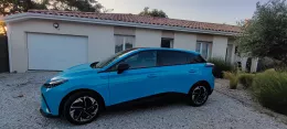 MG 4 Brighton Blue Luxury de Ivan