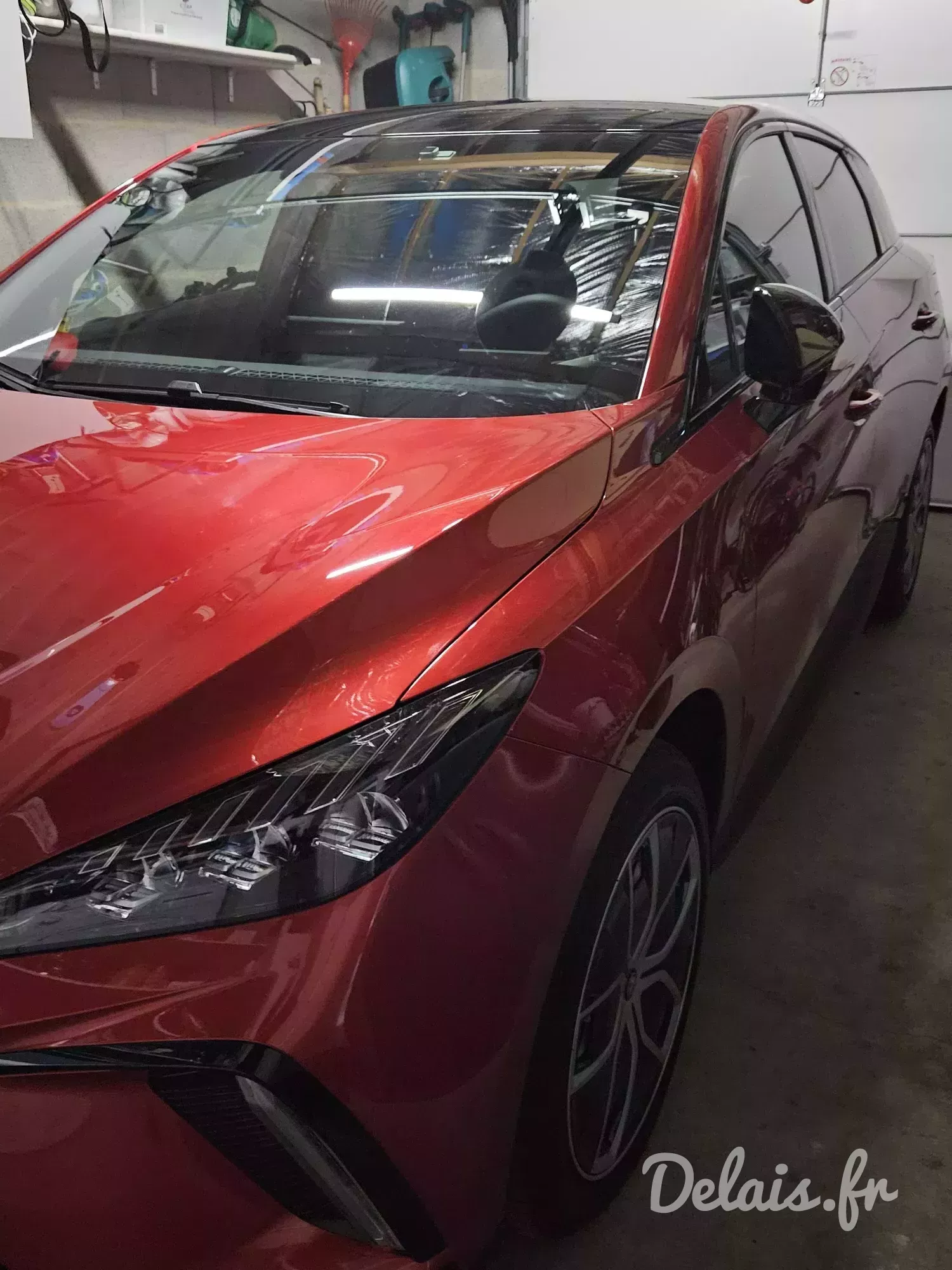 MG4 Diamond Red Luxury
