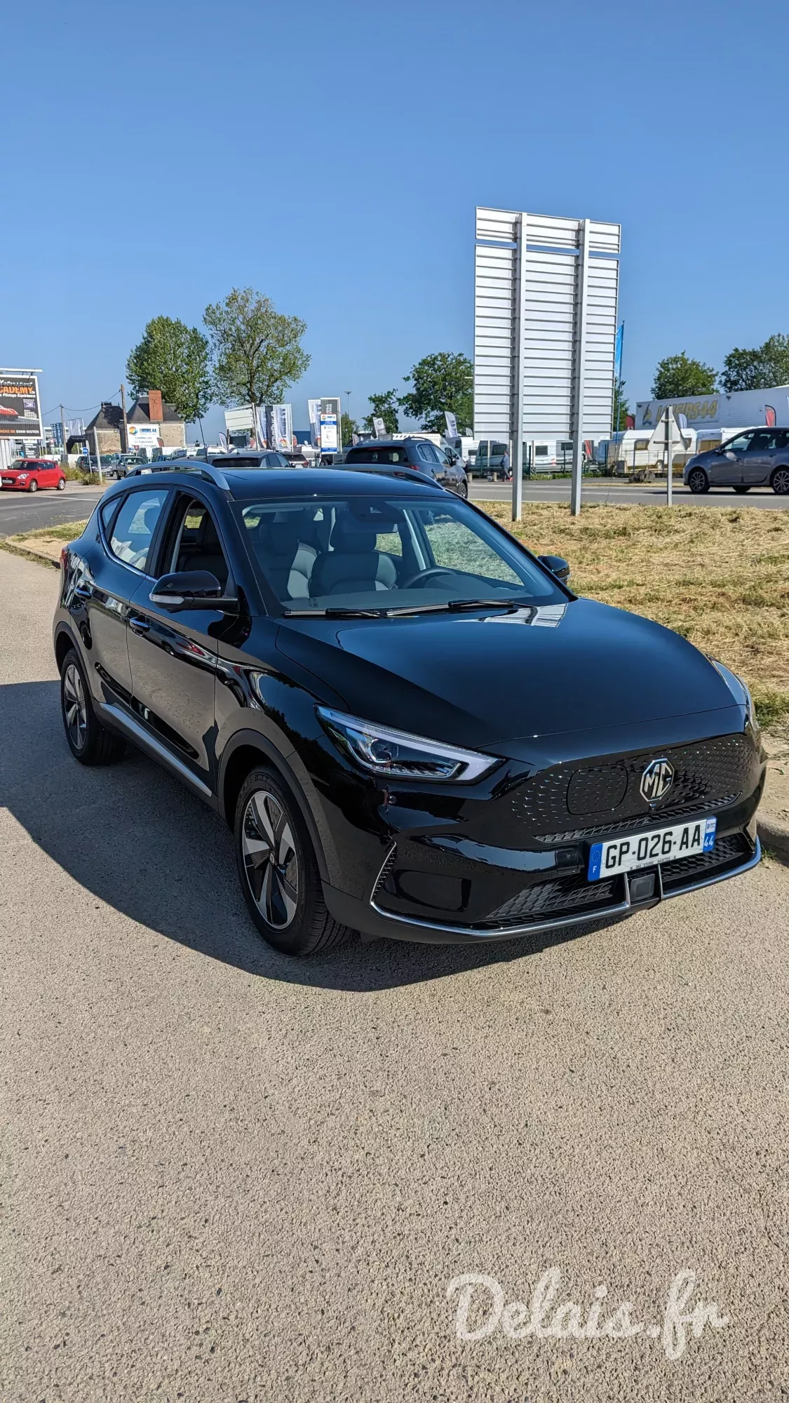 MG ZS Pebble Black Luxury