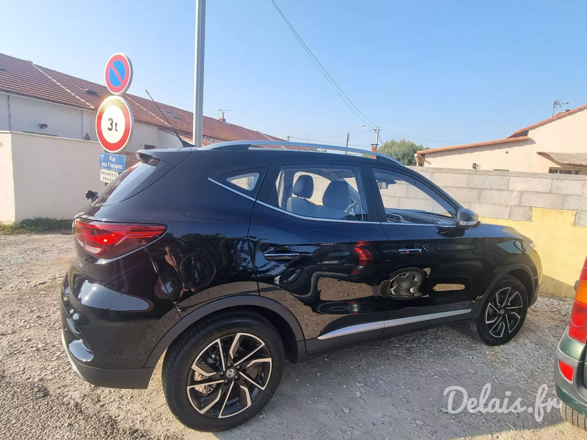 MG ZS Pebble Black Luxury