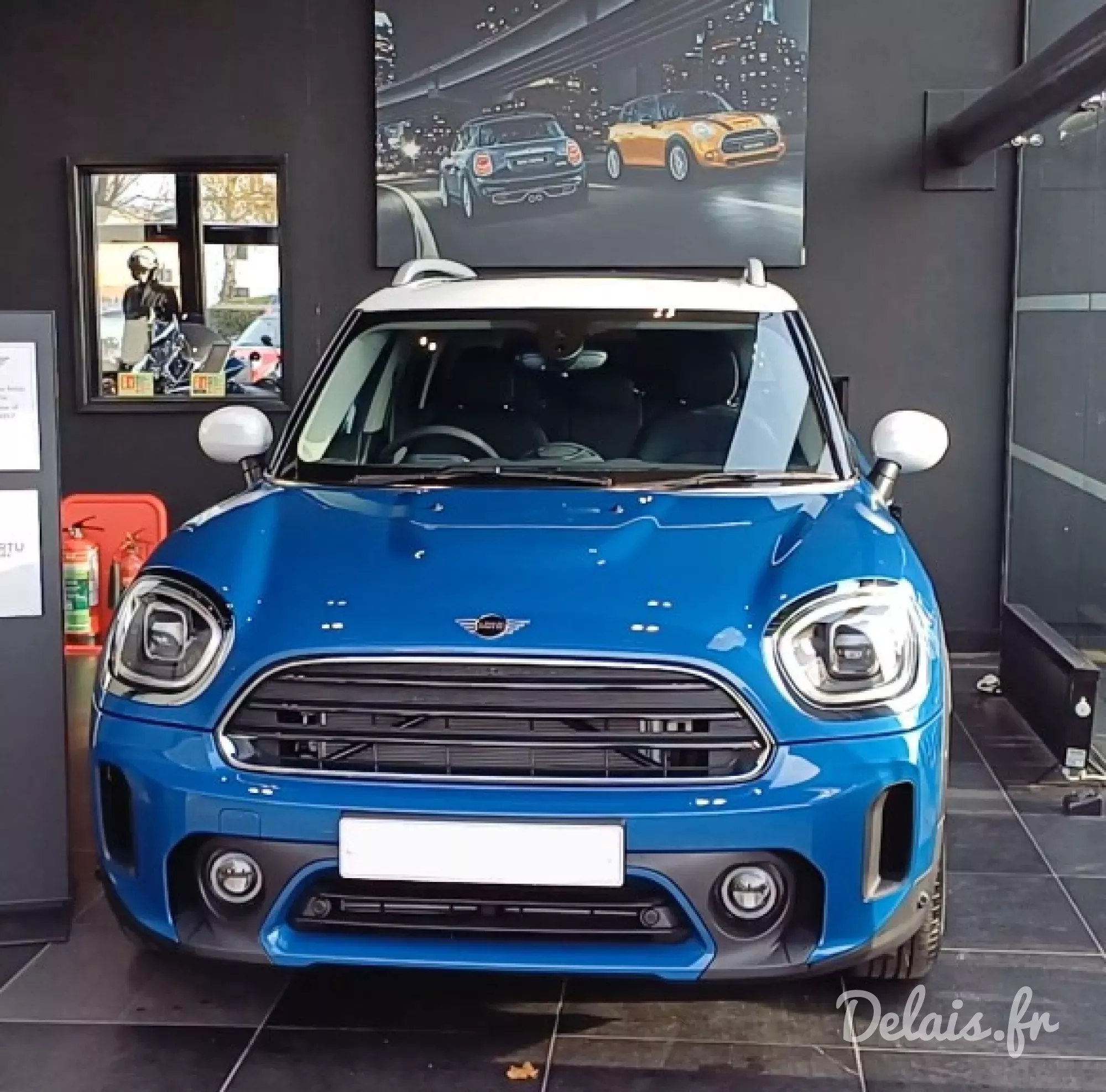 Mini Countryman Island Blue Premium Plus