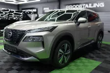 Nissan X-Trail Gris Odyssée Tekna de Jacek