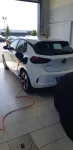 Opel Corsa-e Blanc Glacier Elegance de MAGICIEN