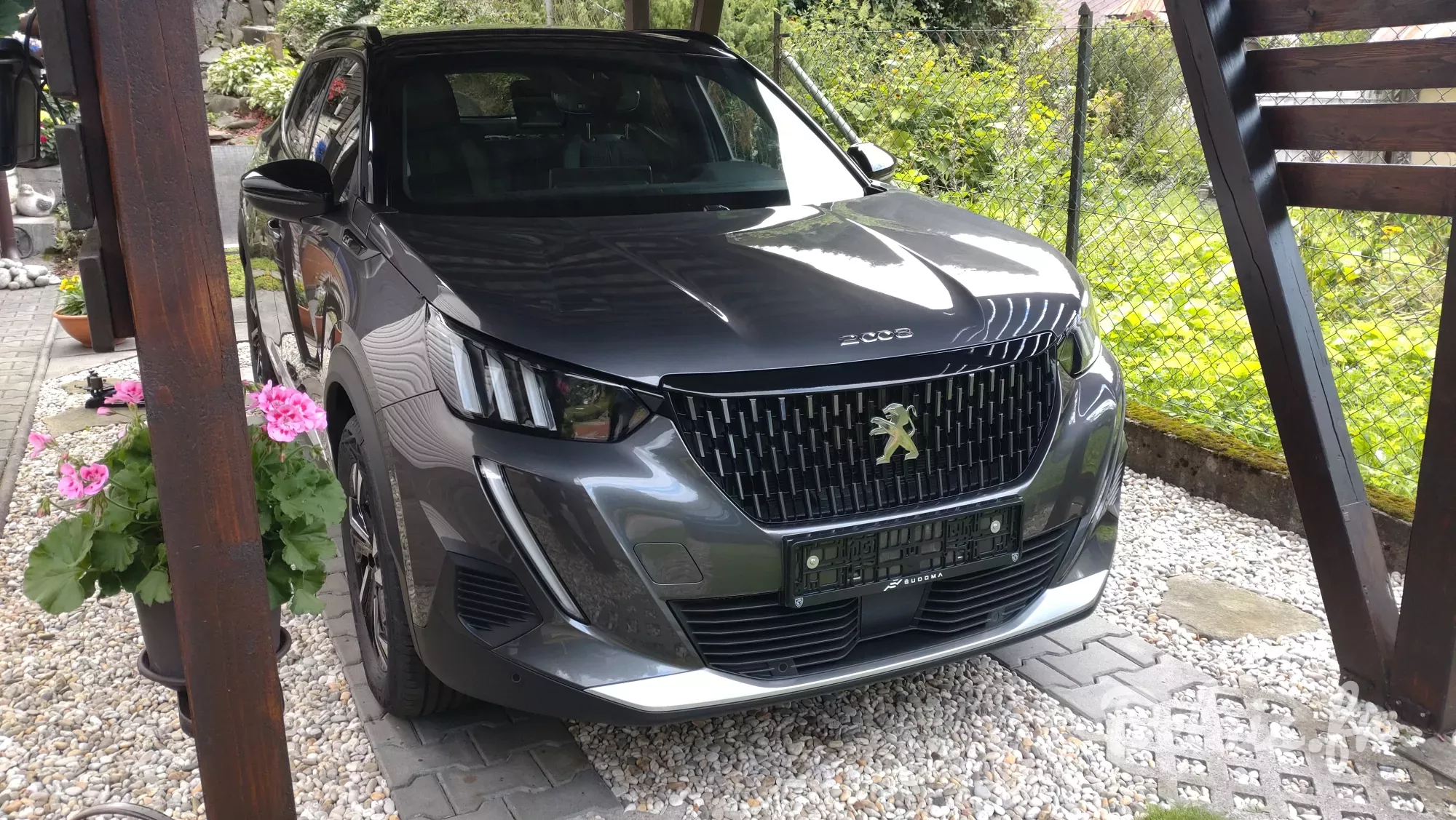 Peugeot 2008 Gris Platinium GT