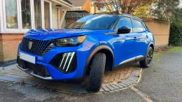 Peugeot 2008 Bleu Vertigo GT de thrapstongeezer