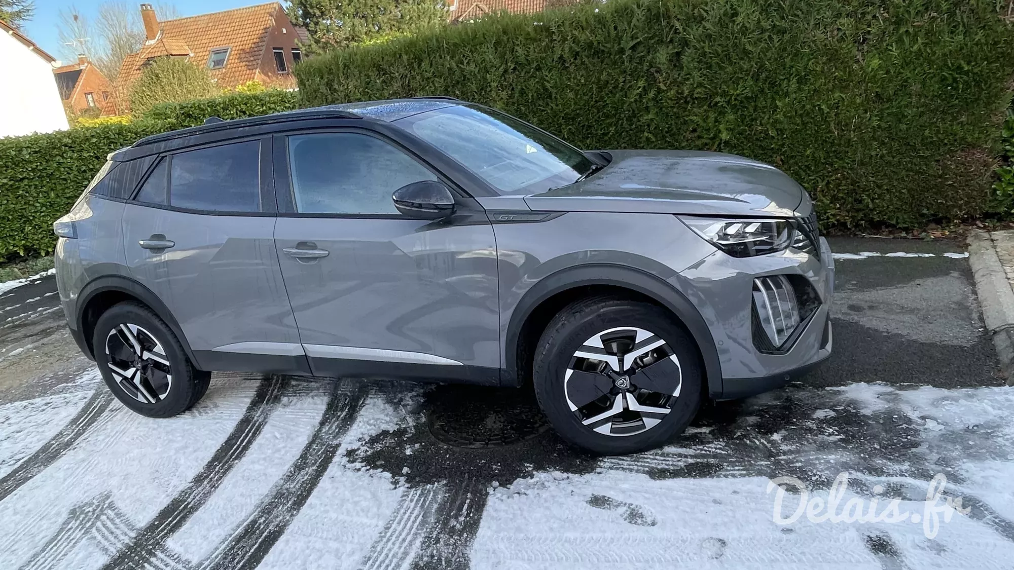 Peugeot 2008 Gris Selenium GT