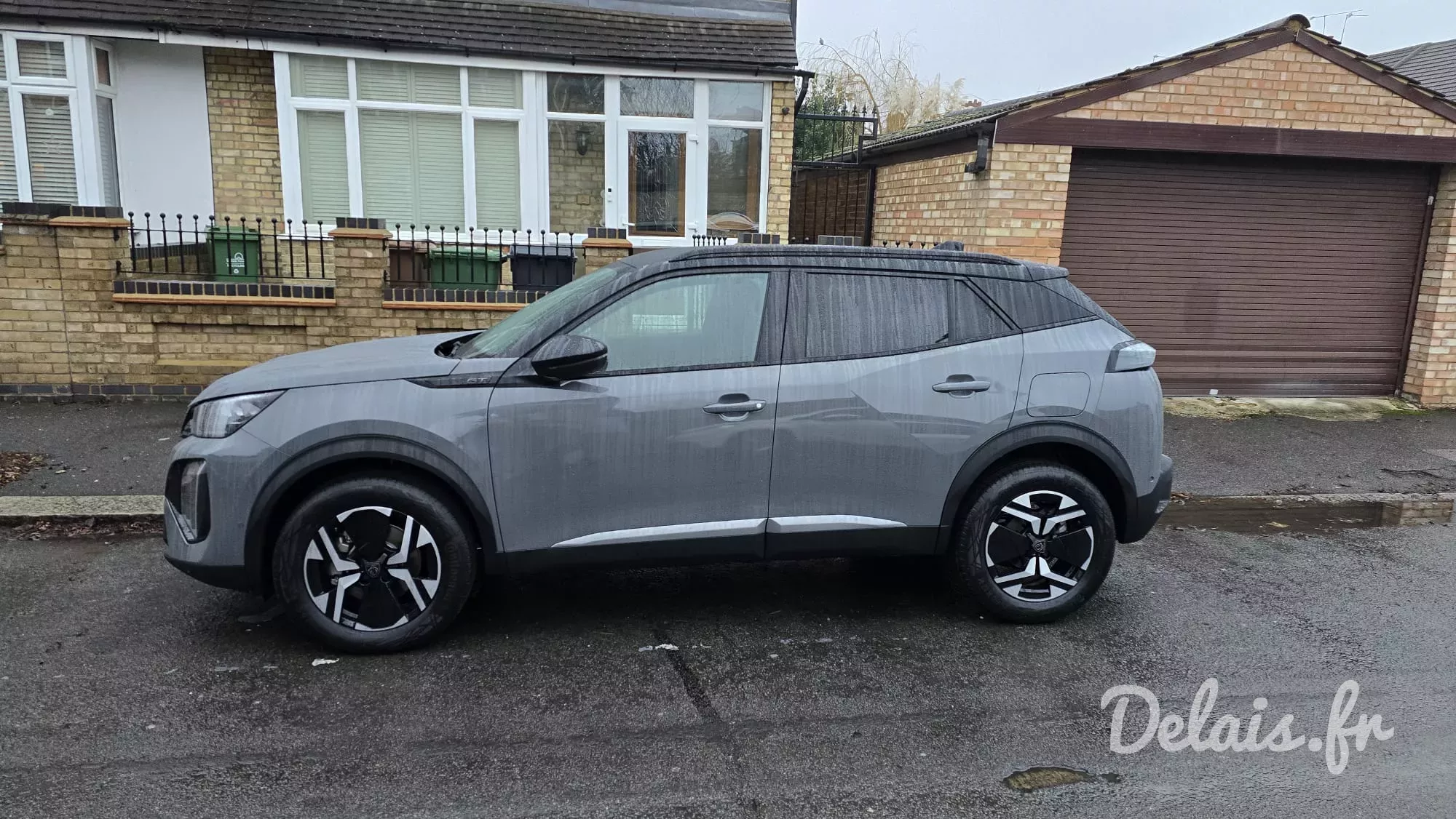 Peugeot 2008 Gris Selenium GT