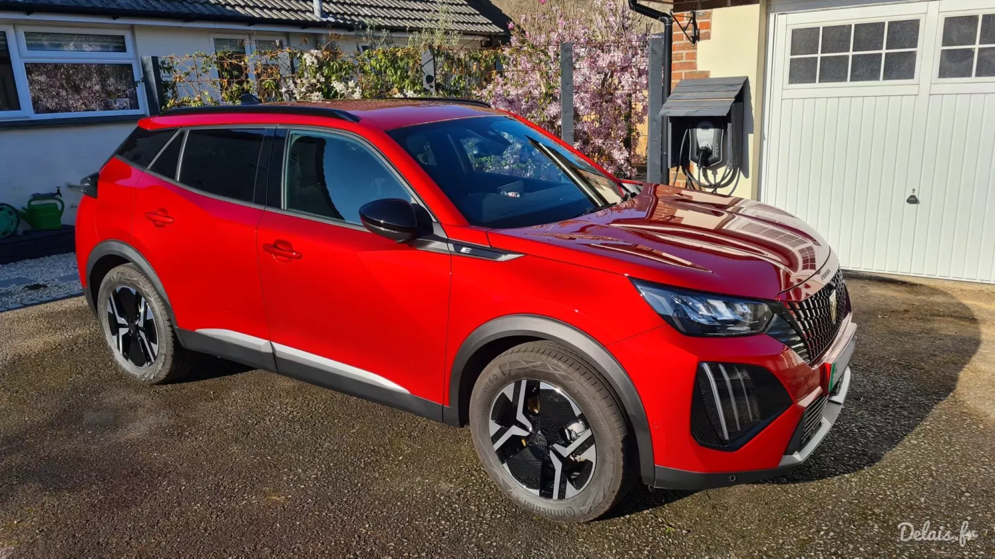 Peugeot 2008 Rouge Elixir Allure