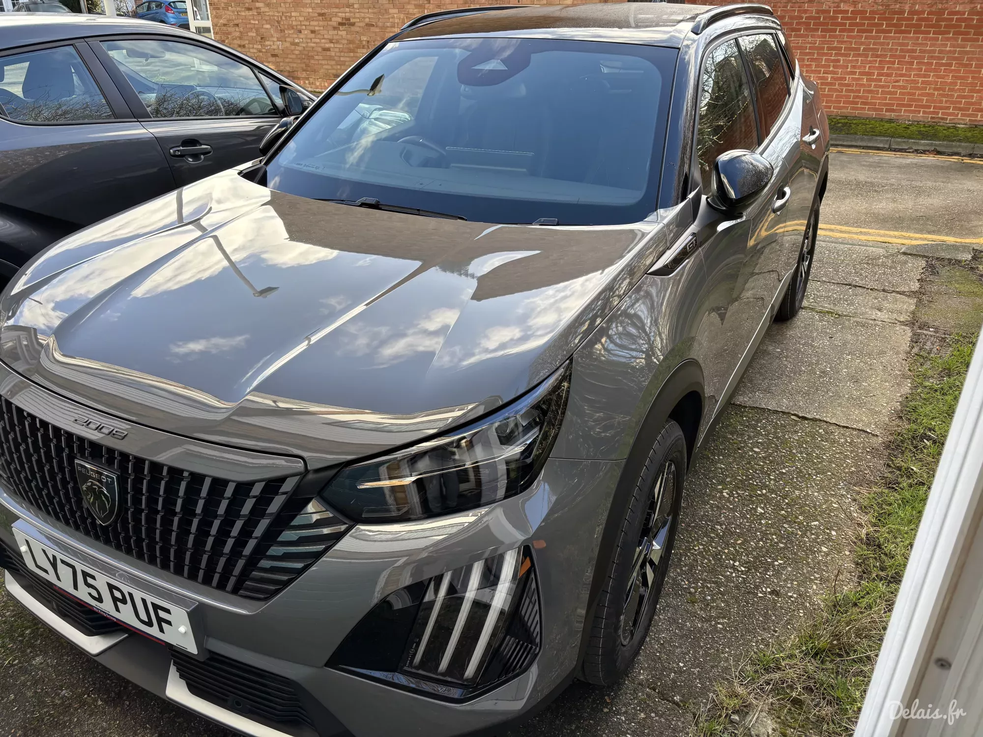 Peugeot 2008 Gris Selenium GT