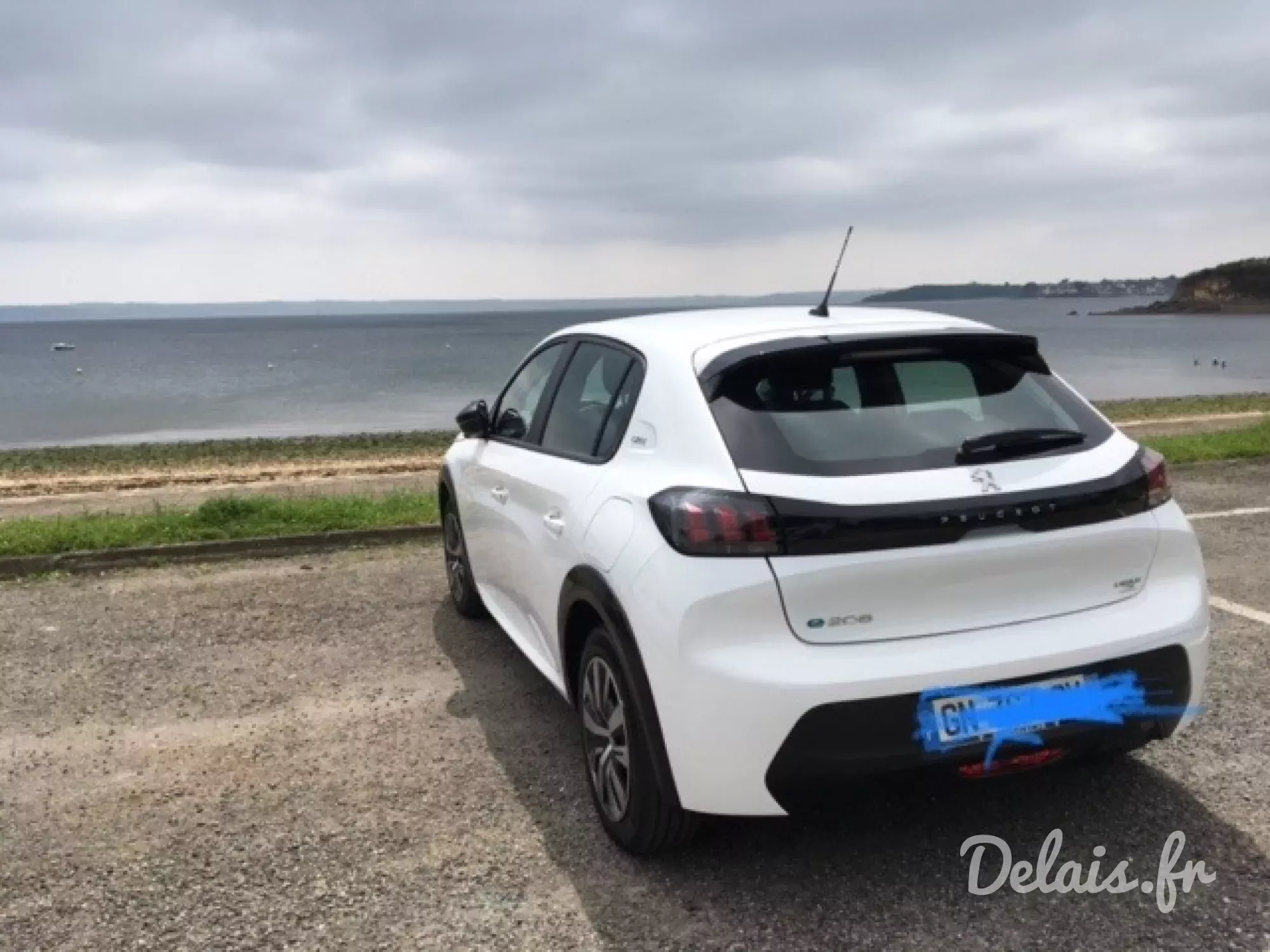 Peugeot 208 Blanc Banquise Like