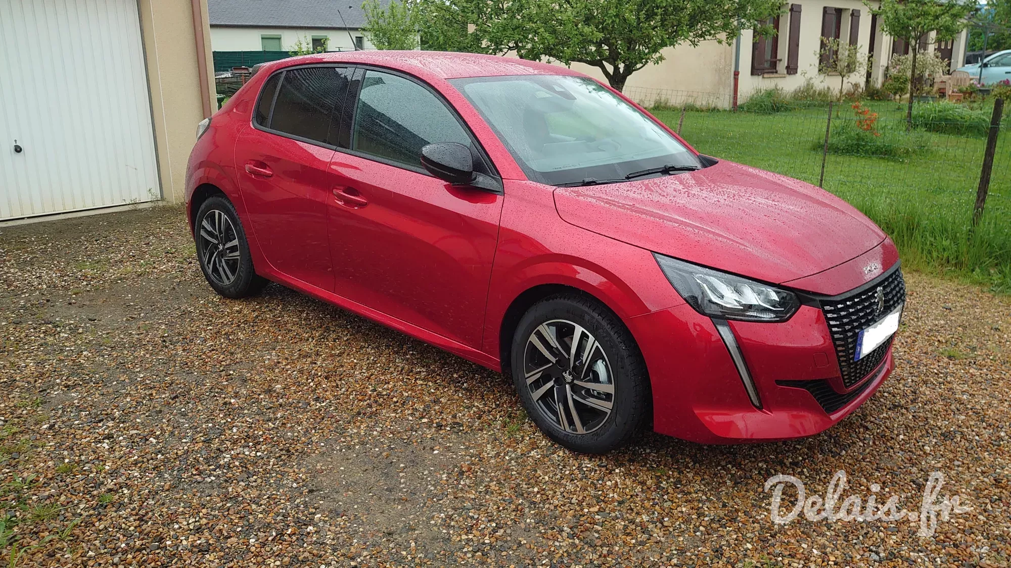 Peugeot 208 Rouge Elixir Allure Pack