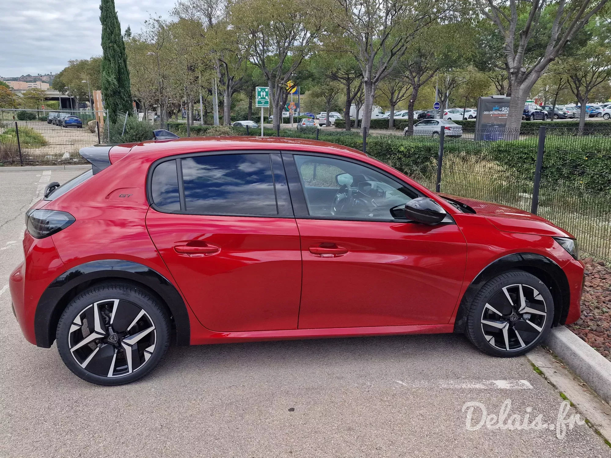 Peugeot 208 Rouge Elixir GT