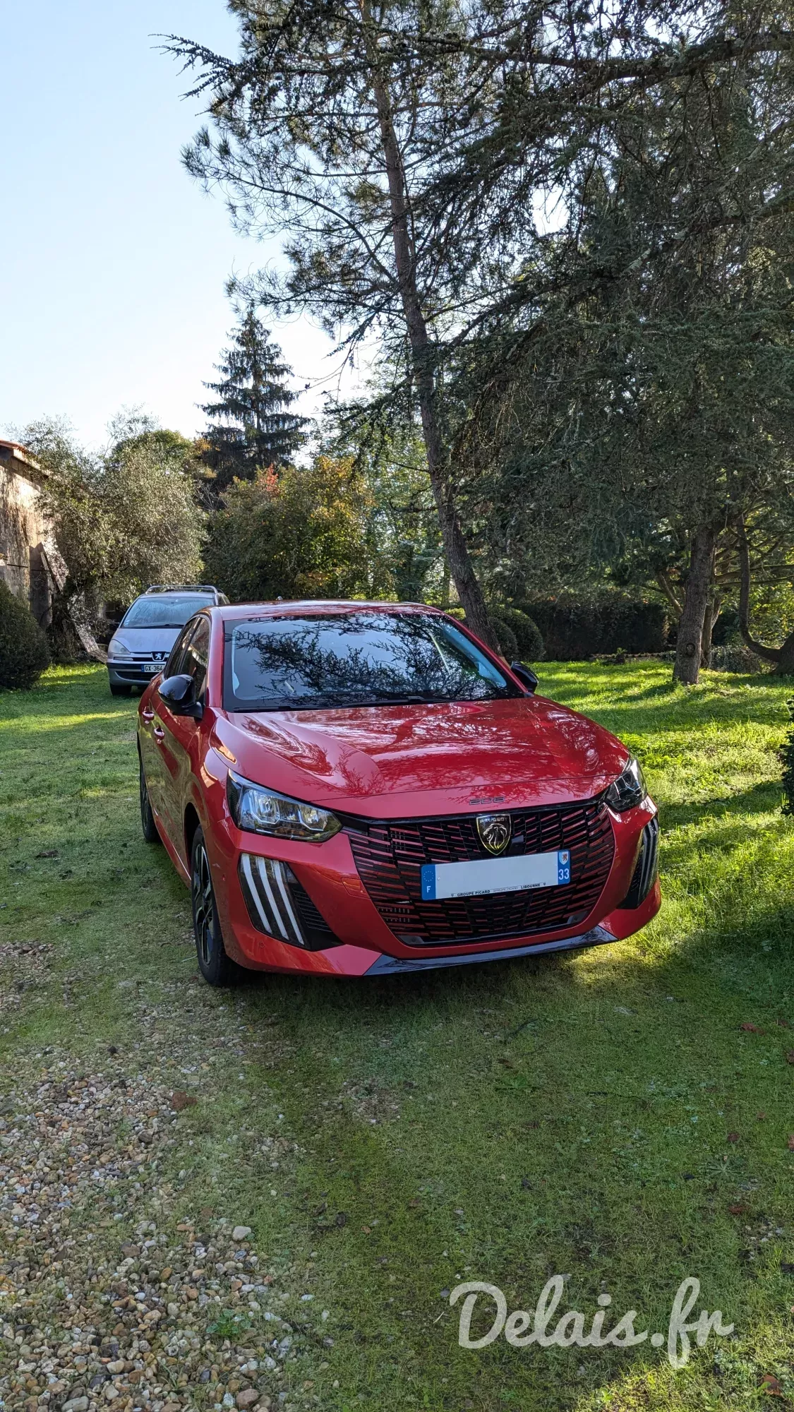 Peugeot 208 Rouge Elixir Allure