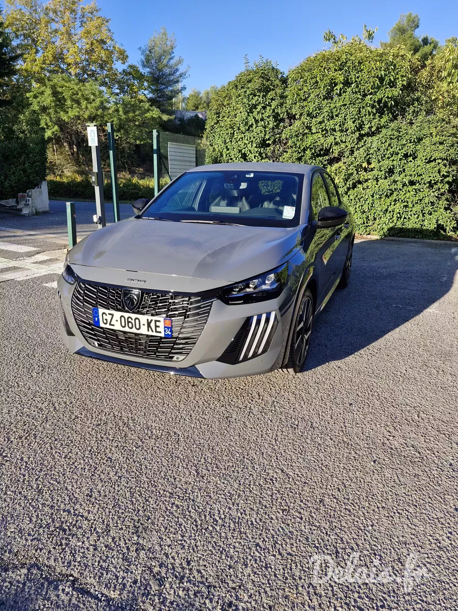 Peugeot 208 Gris Platinium GT