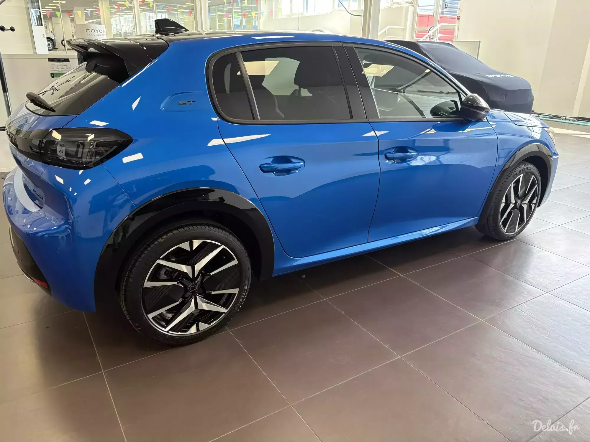Peugeot 208 Bleu Vertigo GT