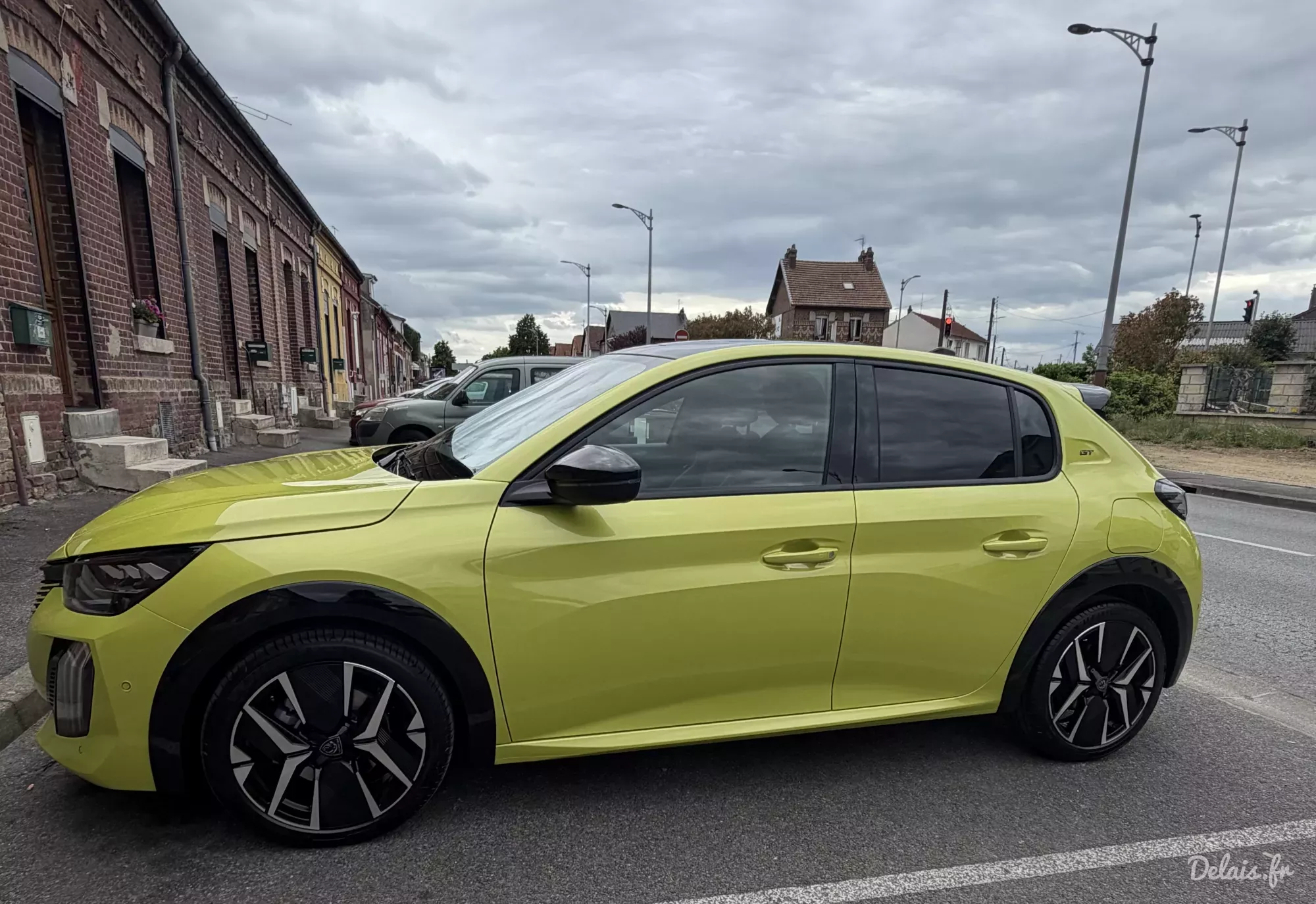 Peugeot 208 Jaune Agueda GT Pack