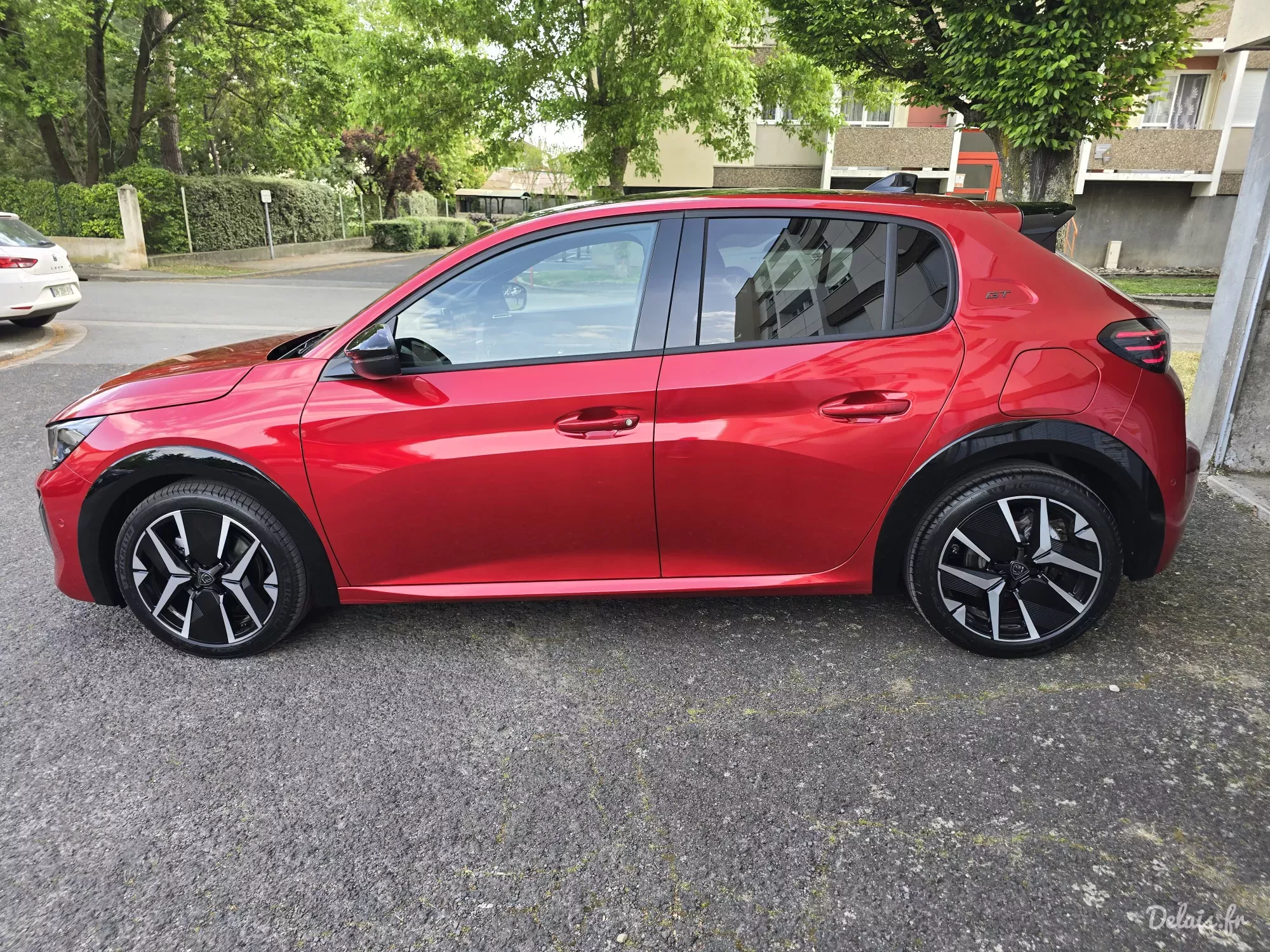 Peugeot 208 Rouge Elixir GT
