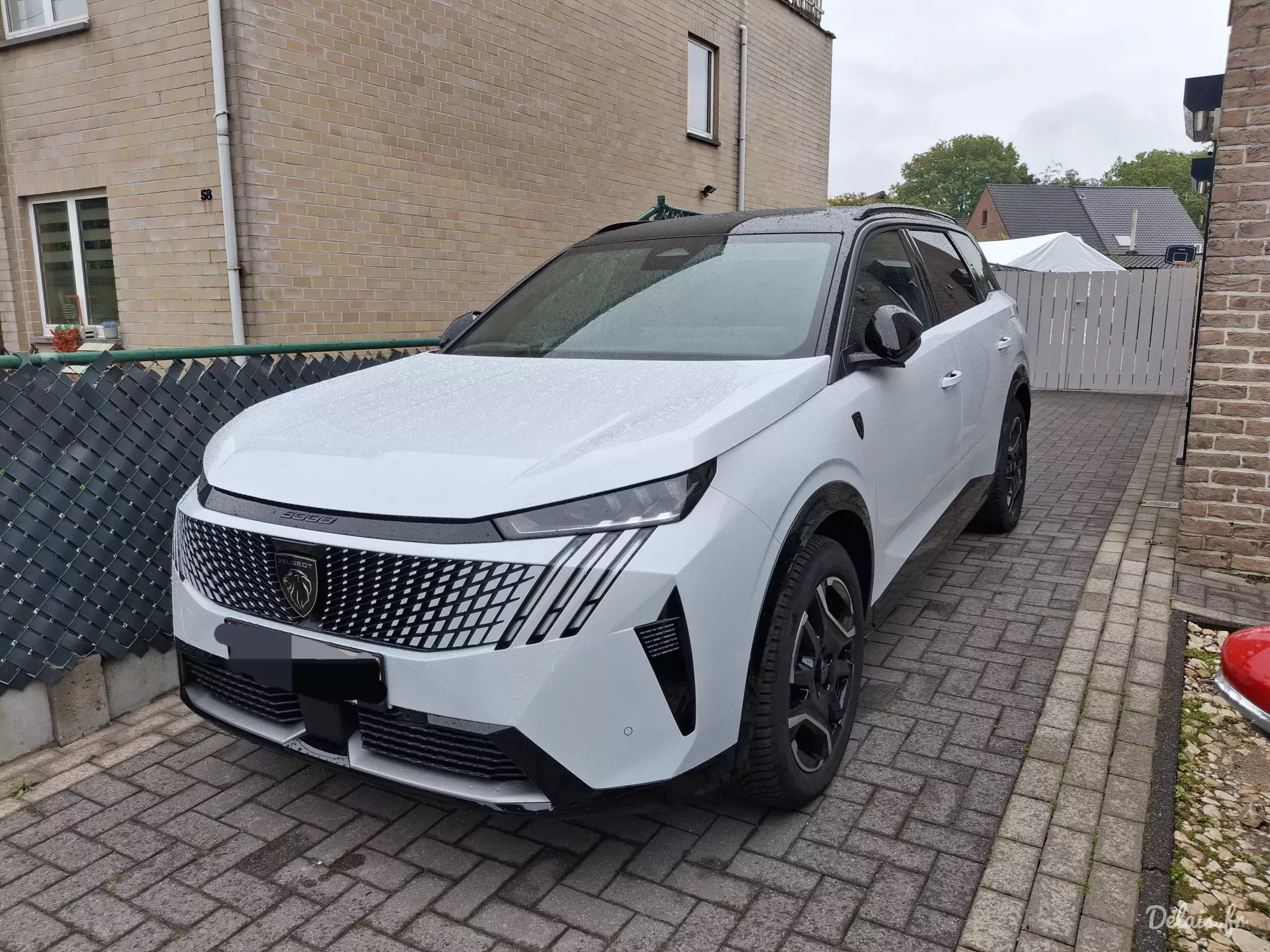 Peugeot 5008 Blanc Okenite GT