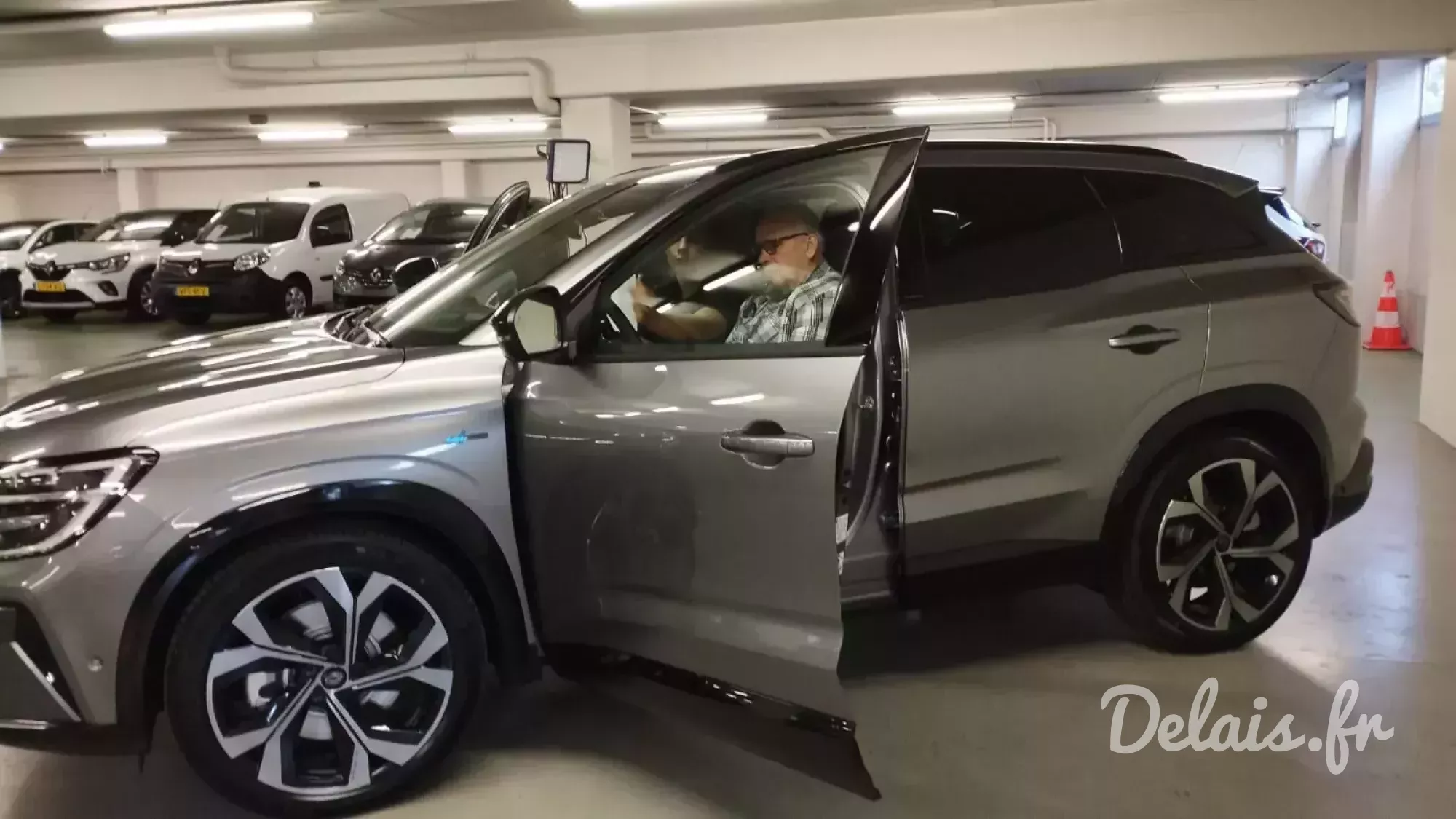 Renault Austral Gris Schiste Iconic Esprit Alpine