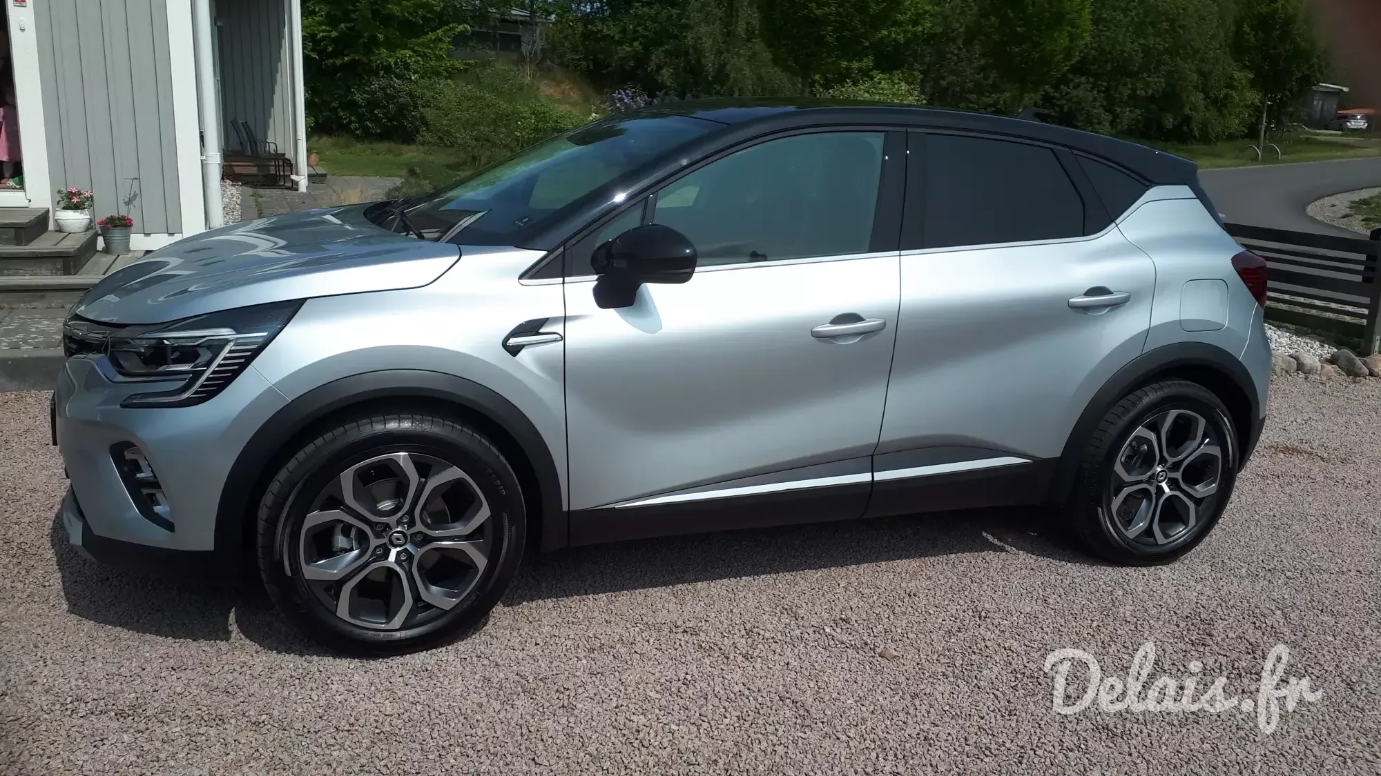Renault Captur Gris Highland Techno