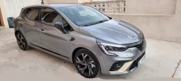 Renault Clio Gris Schiste E-Tech Engineered de paillottes
