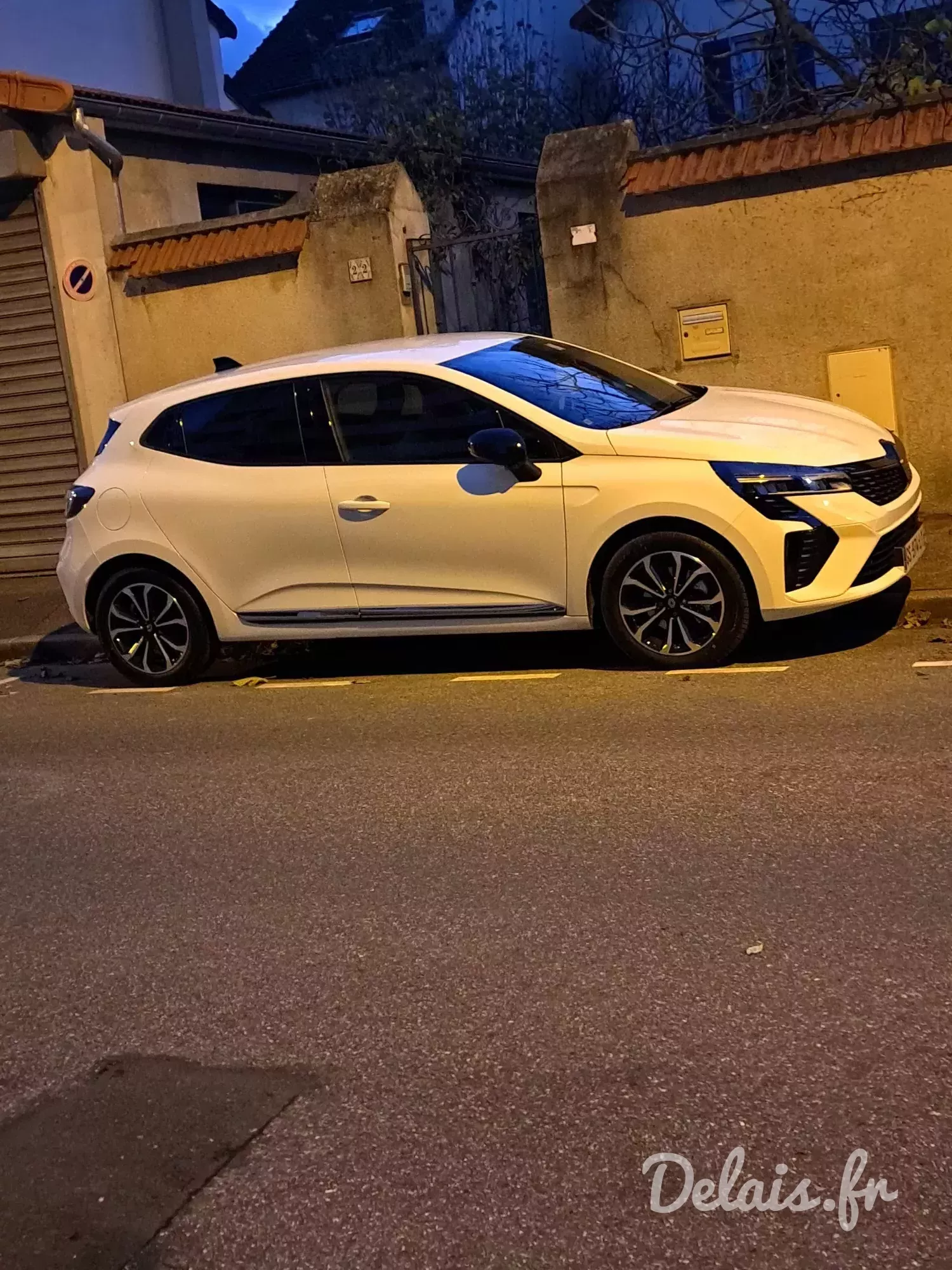 Renault Clio Blanc Glacier Techno