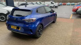 Renault Clio Bleu Iron Esprit Alpine de Wayne