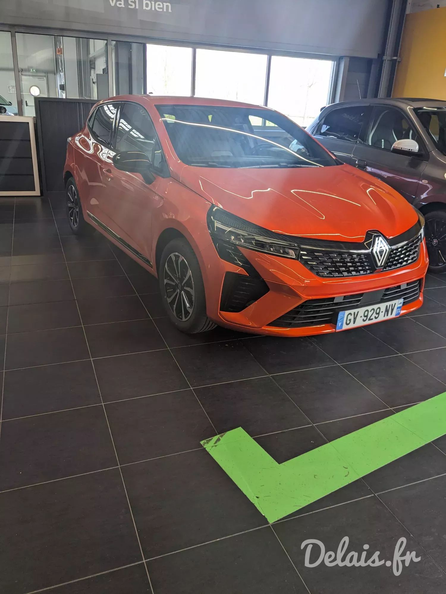 Renault Clio Orange Valencia Techno