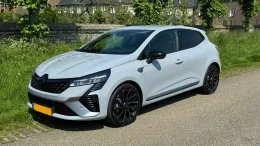 Renault Clio Gris Rafale Esprit Alpine de eLVee