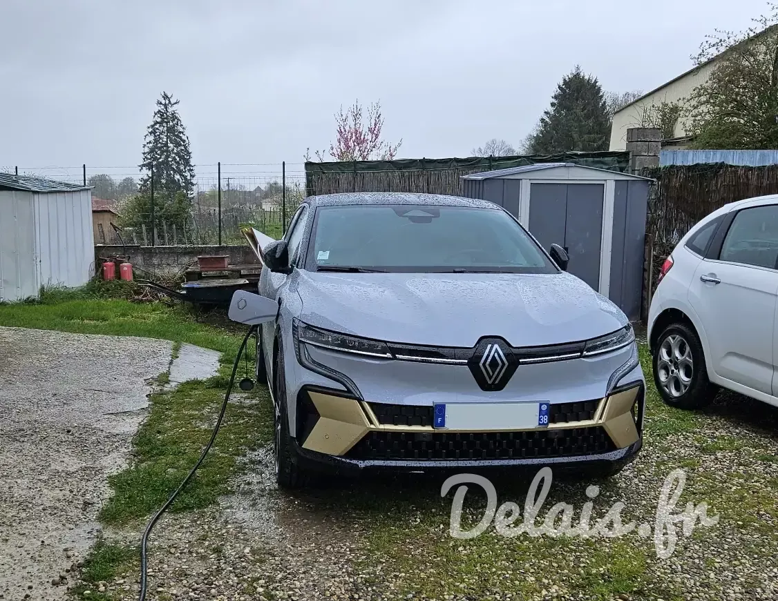 Renault Megane E-Tech Gris Rafale Iconic