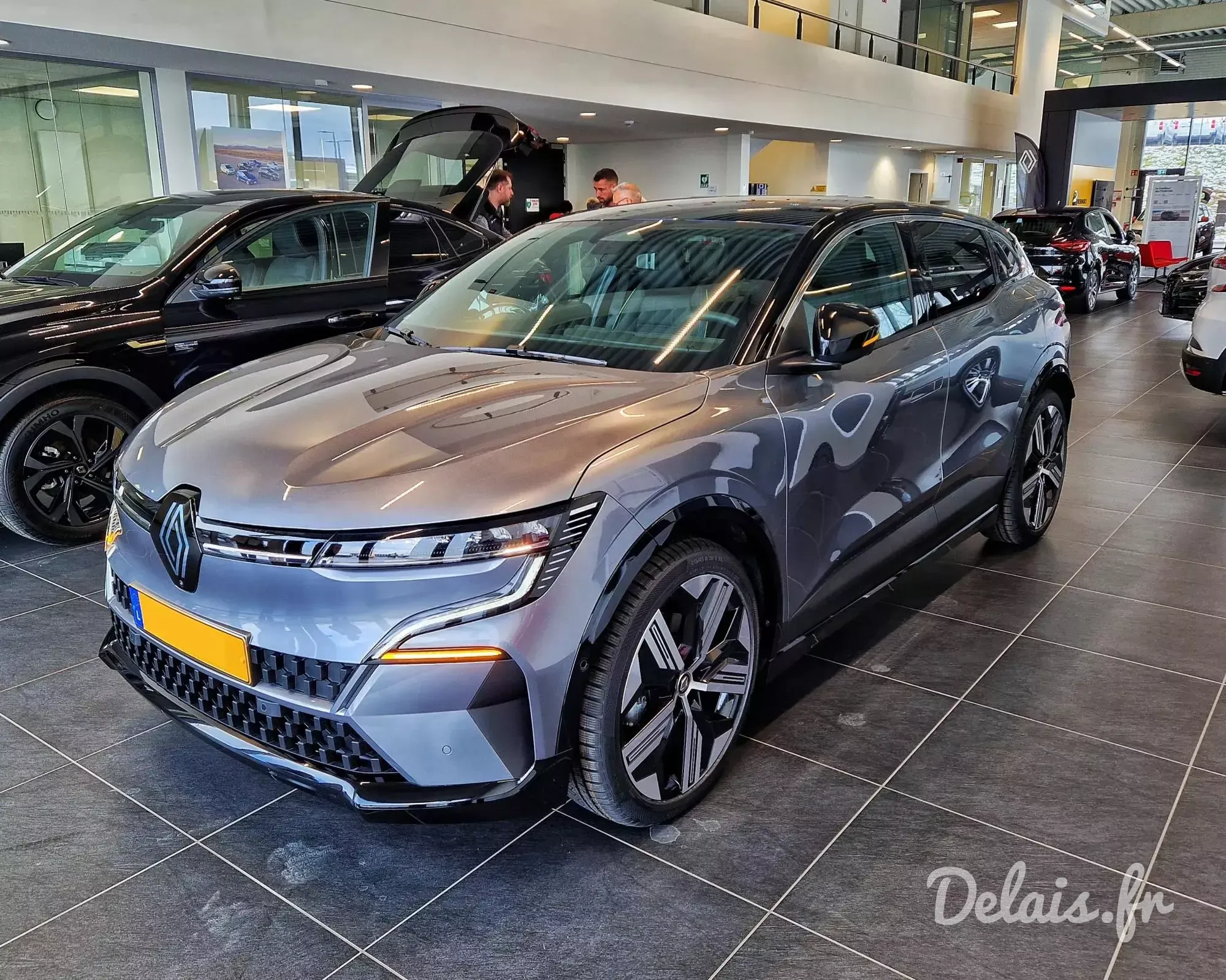 Renault Megane E-Tech Gris Schiste Iconic